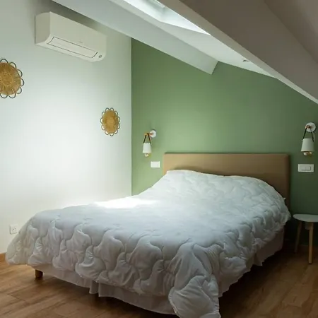 T2 Lumineux 12e Apartment